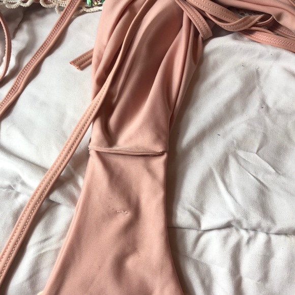 Bikini - Picture 3 of 5